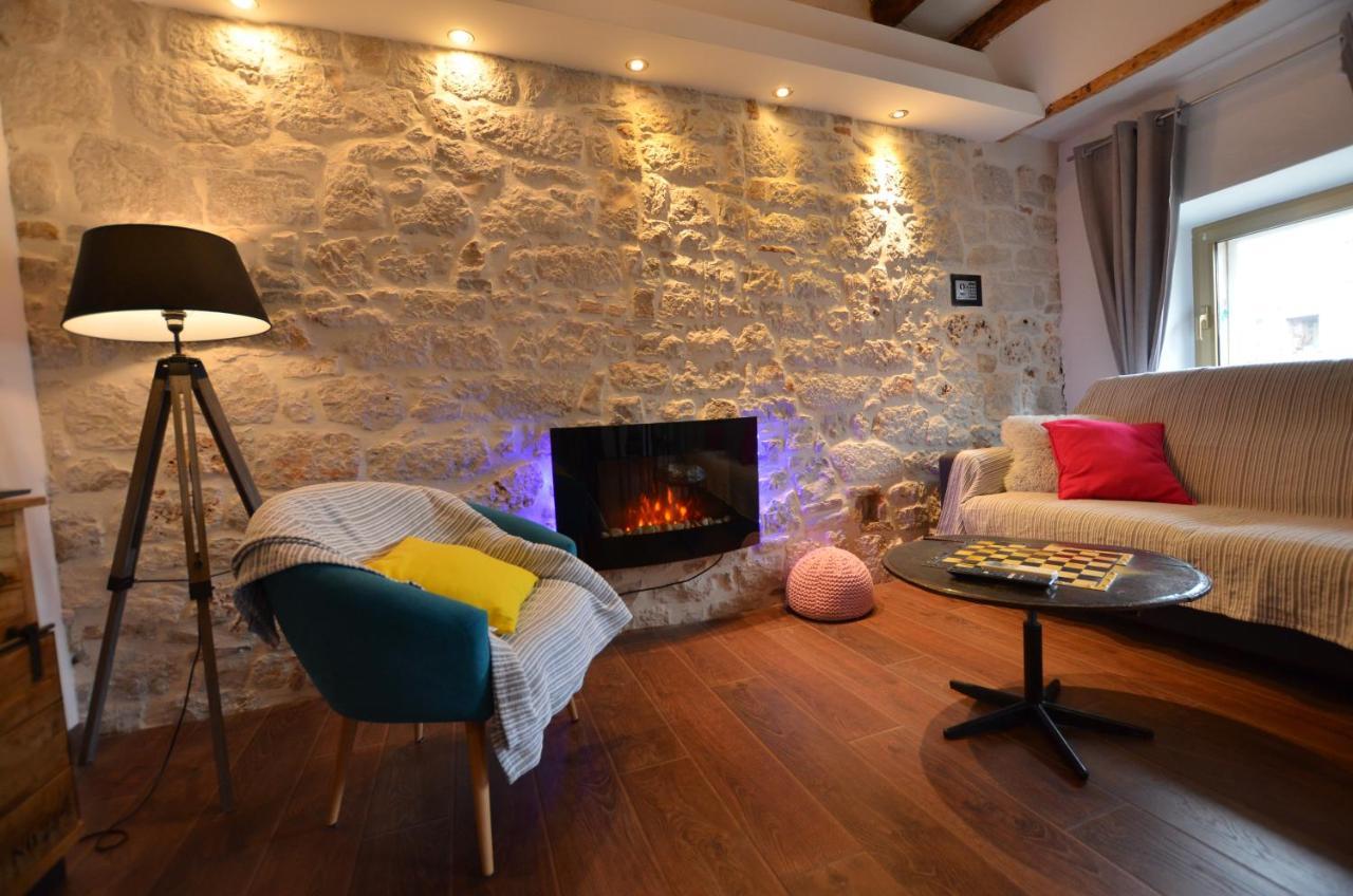 Noanna Apartment 로비니 외부 사진